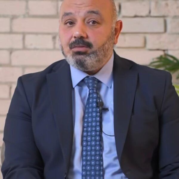 دكتور وليد عباس كامل استاذ جراحة القلب